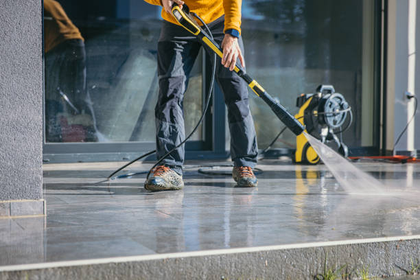Best Deck and Patio Pressure Washing in Oelwein, IA